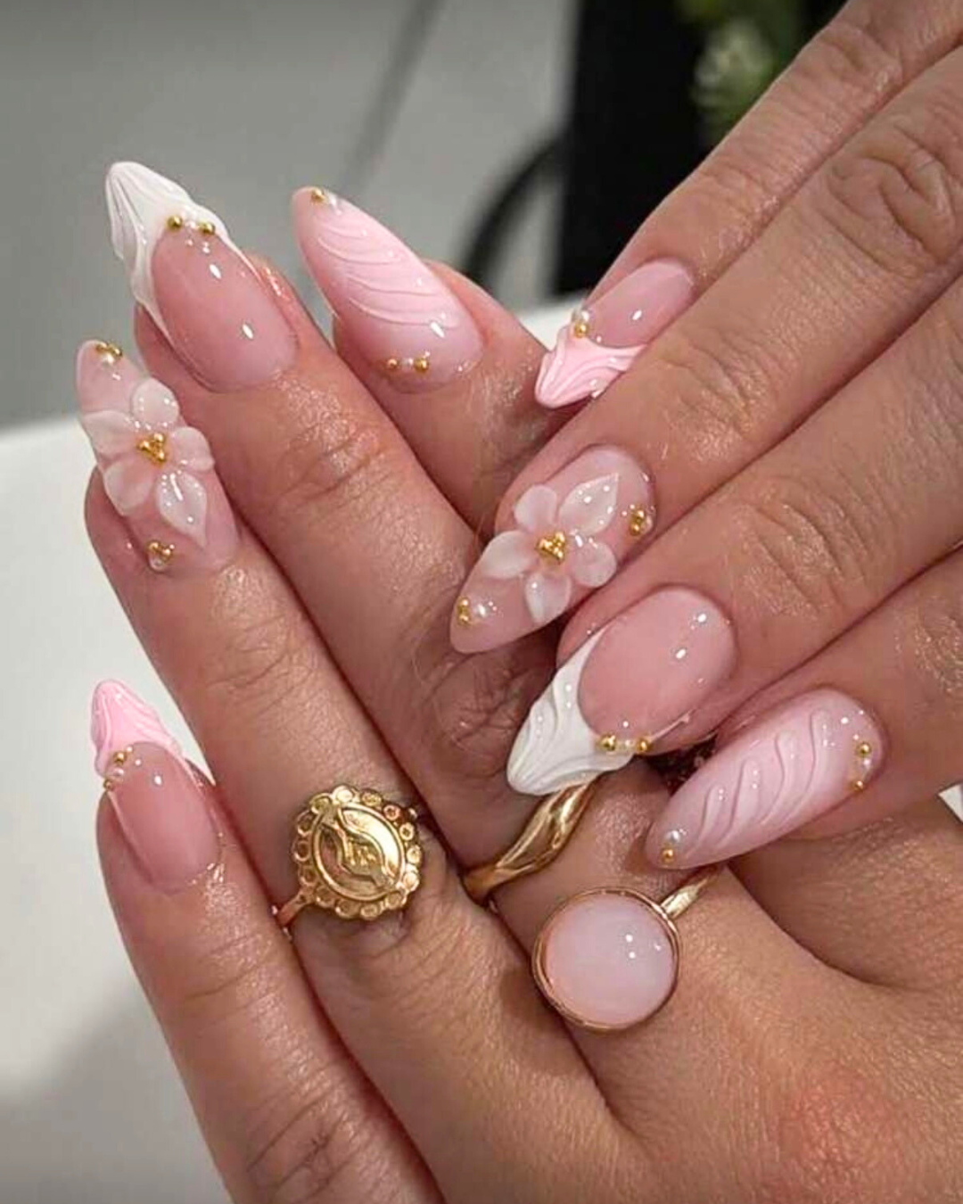 Luxe - Short Almond French 3D Flower Nails